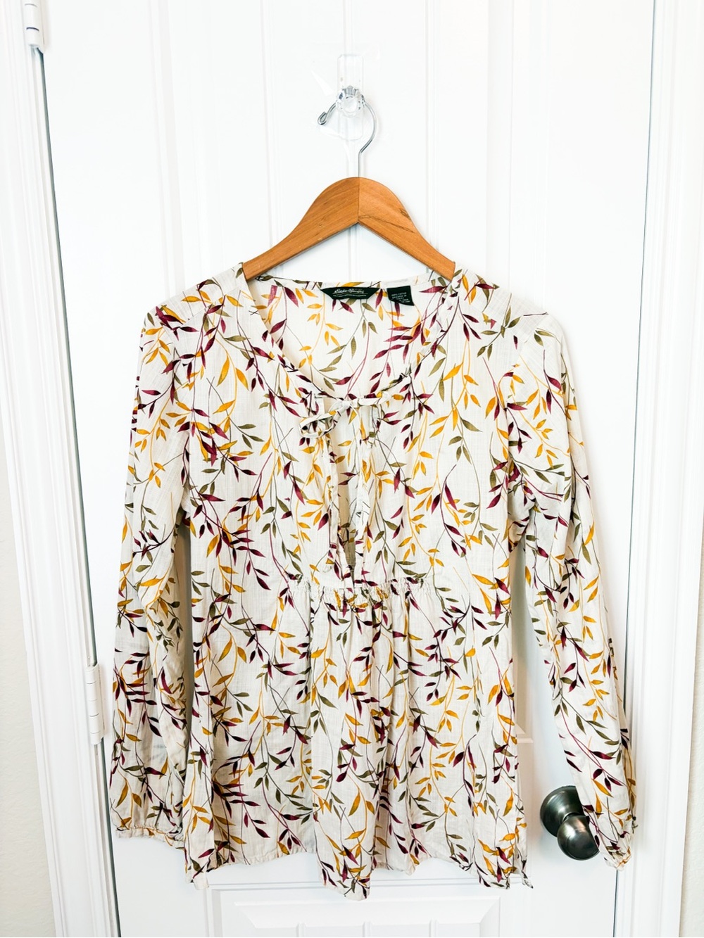 Vintage Eddie Bauer Cream Floral Tie-Neck Blouse Long Sleeve Size Small